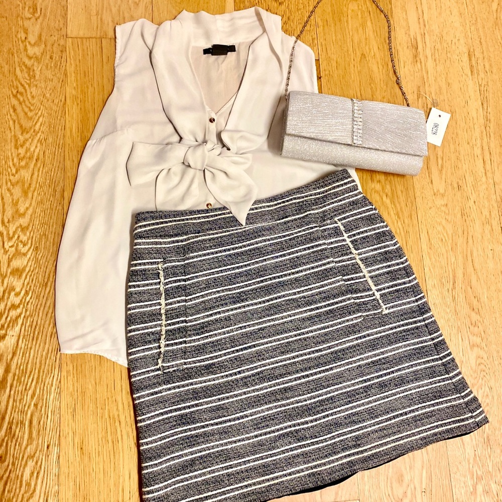 🔥free w/purchase -Cute Navy Skirt (size 2) -Mango